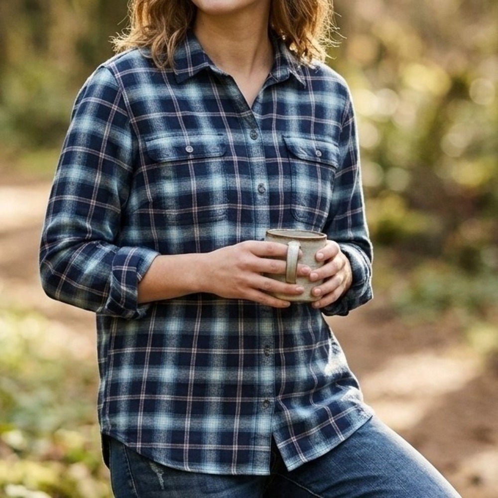 Eddie Bauer Womens Blue Plaid Flannel Button Down Large Granola Cabincore Cozy